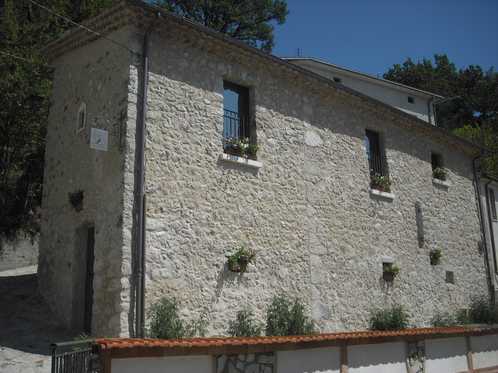 La Casa Sul Lago Posta Fibreno Zewnętrze zdjęcie
